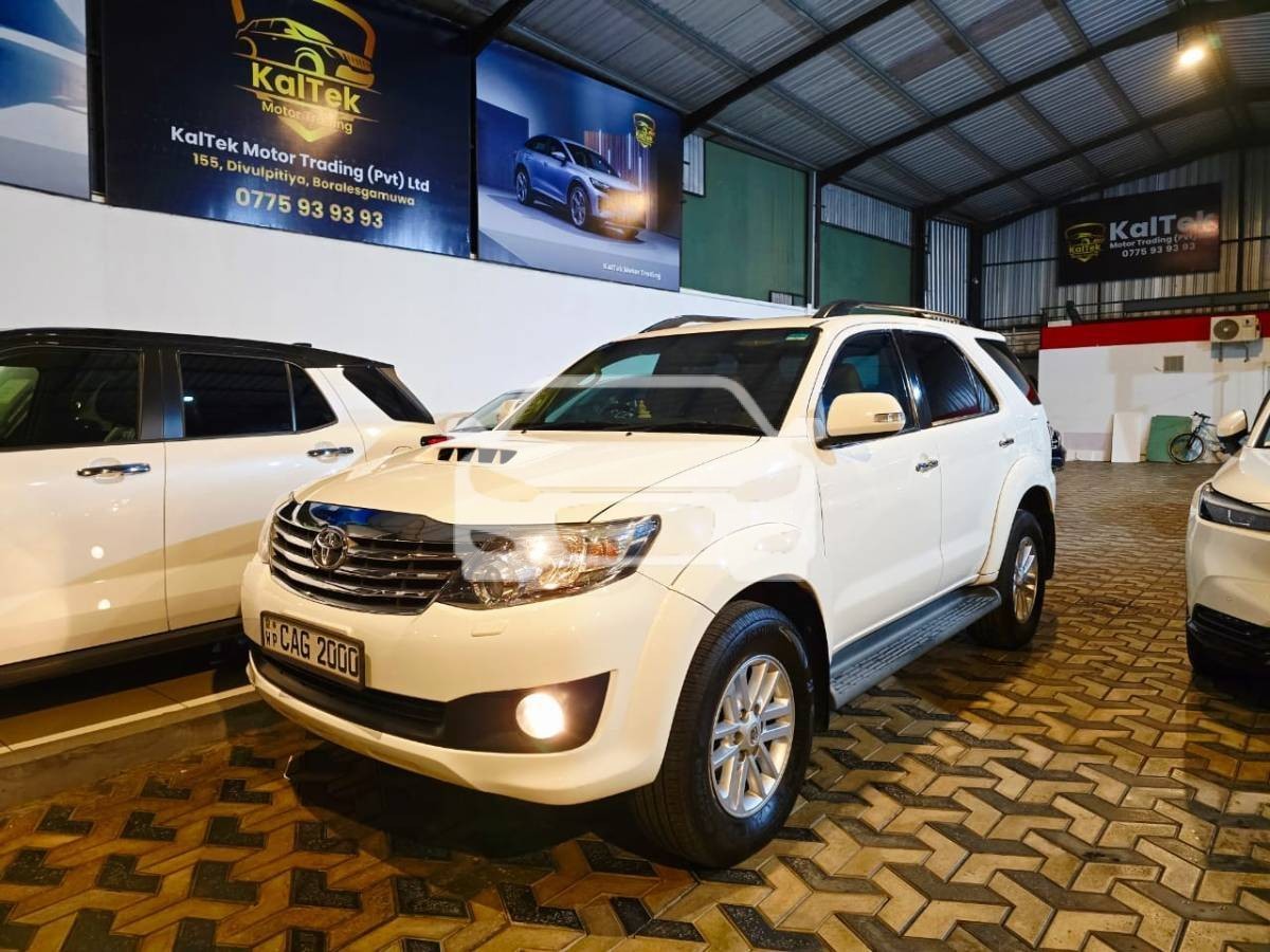 Image Toyota Fortuner 2014 